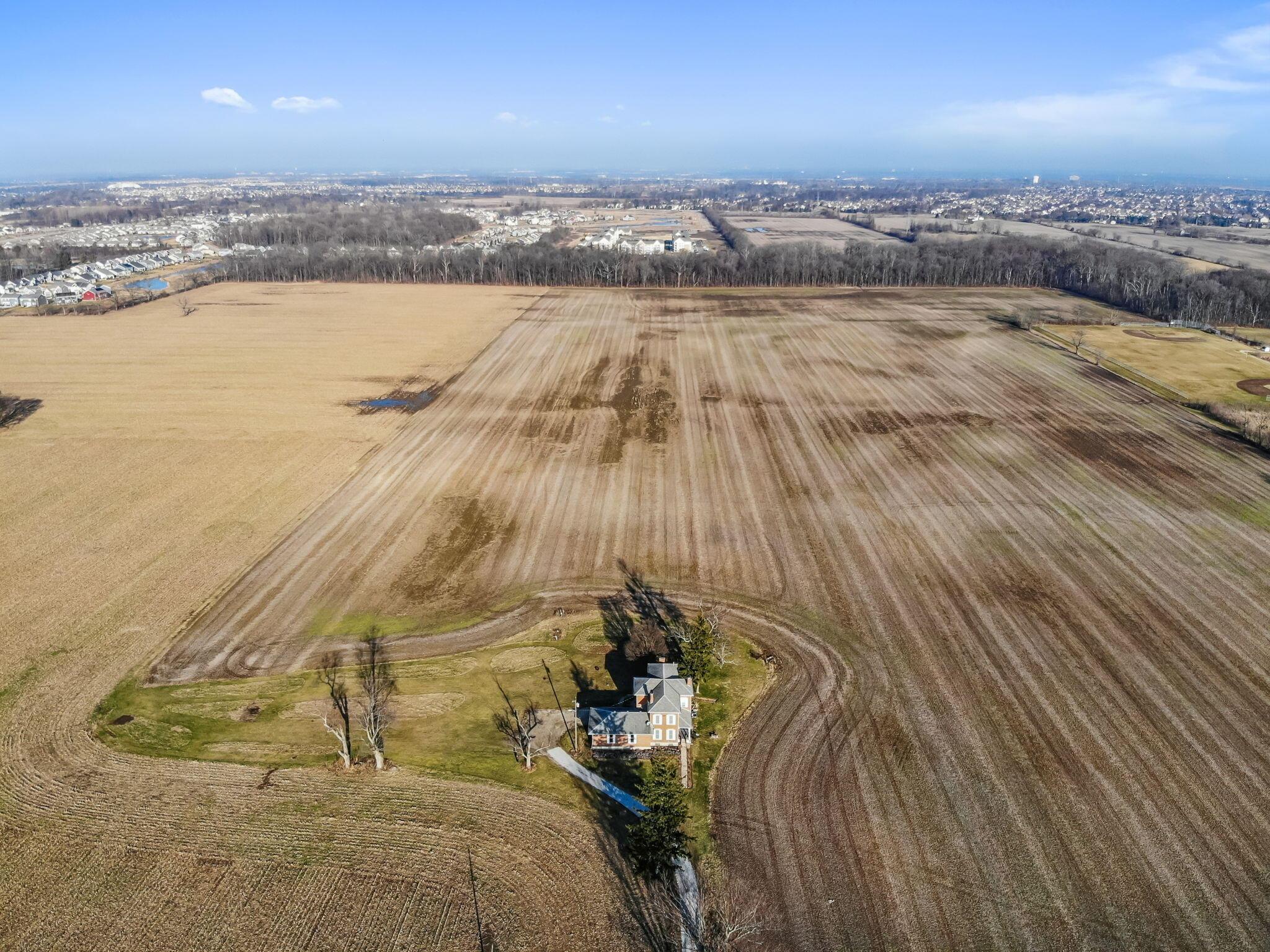 2948 Walker Road Hilliard, OH 43026 - Photo 11 of 13 7-web-or-mls-2948-walker-rd