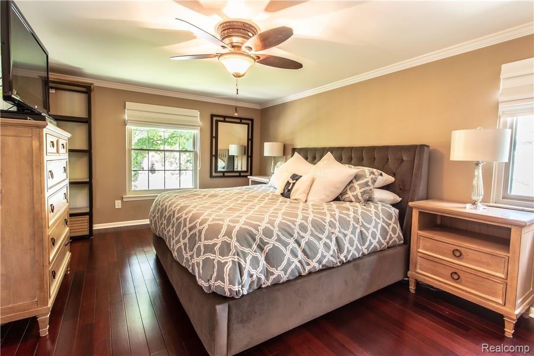 14728 Riverside Drive Livonia, MI 48154 - Photo 12 of 29 14728 Riverside-38.jpg