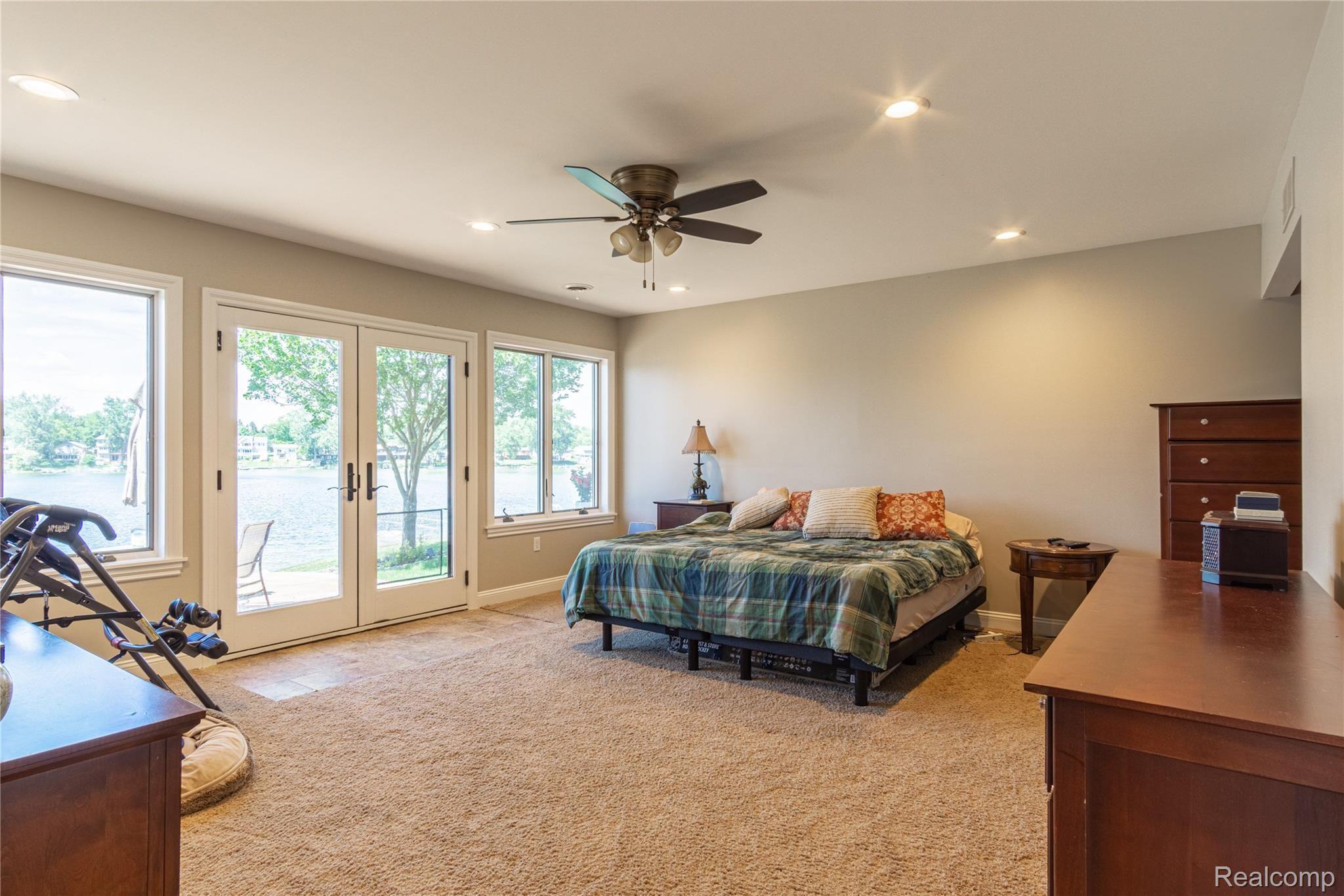 13558 South Horrell Road Fenton, MI 48430 - Photo 11 of 28 Interiors (18 of 30).jpg