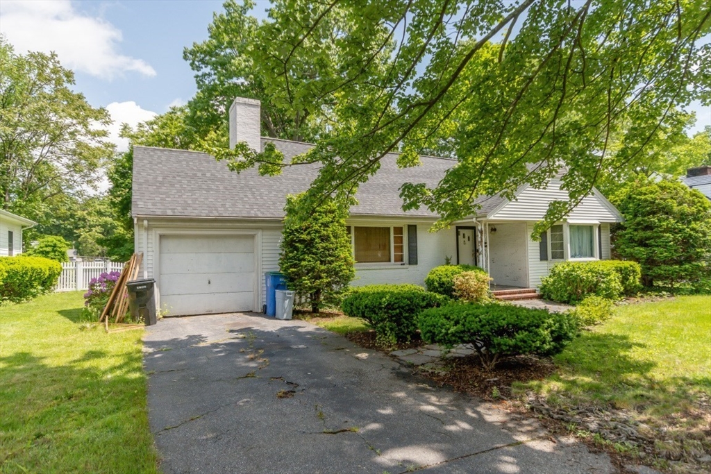 129 Radcliffe Road Belmont, MA 02478 - Photo 2 of 9 Gallery Image 2