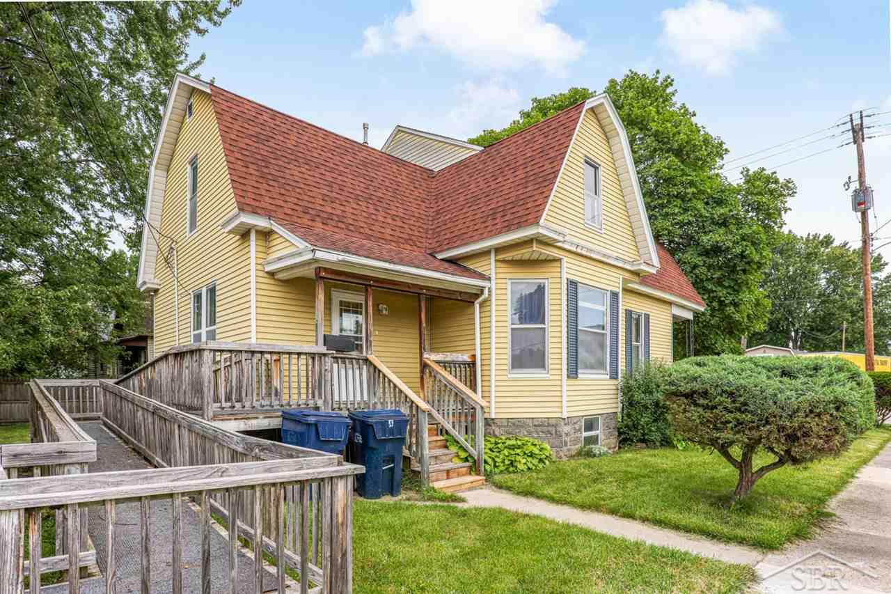 1614 3rd Street Bay City, MI 48708 - Photo 4 of 48 50049771-3.JPG