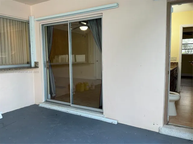 an empty room with window