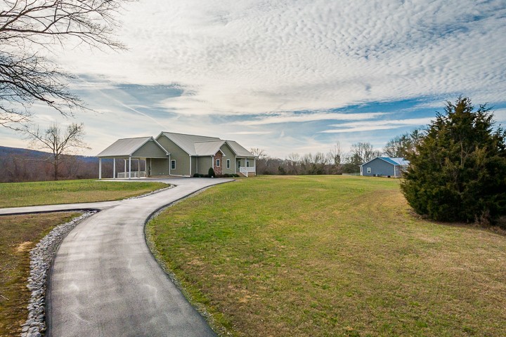 906 Bugger Ridge Road McMinnville, TN 37110 - Photo 3 of 49 Gallery Image 3