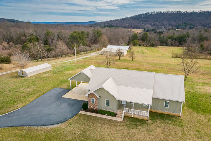 906 Bugger Ridge Road McMinnville, TN 37110 - Photo 5 of 49 Gallery Image 5