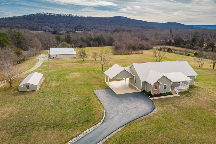 906 Bugger Ridge Road McMinnville, TN 37110 - Photo 6 of 49 Gallery Image 6
