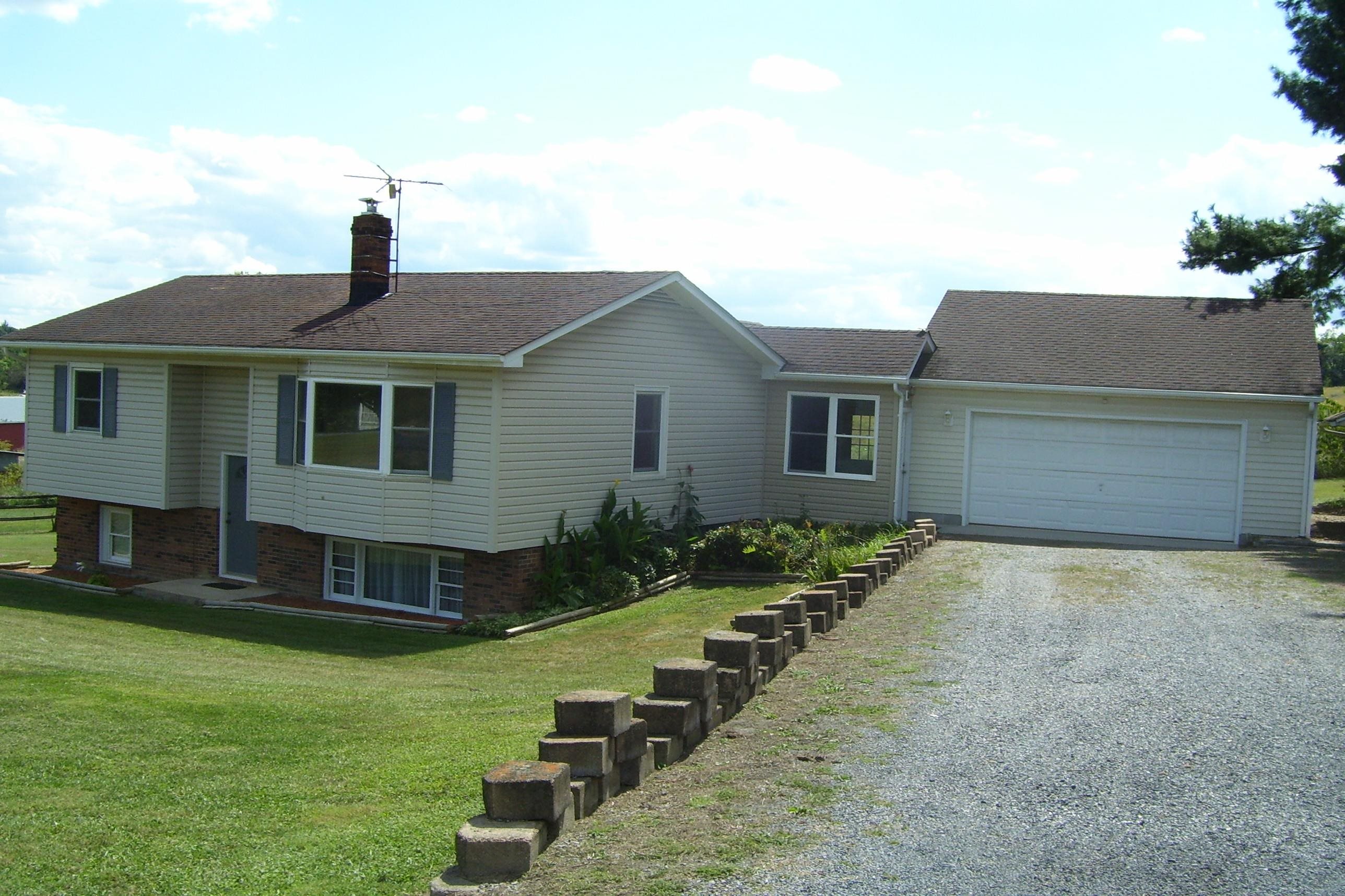 8379 Vetters Road Broadway, VA 22815 - Photo 2 of 18 Gallery Image 2