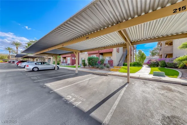$1,263 | 4400 South Jones Boulevard, Unit 2061, Las Vegas, NV 89103