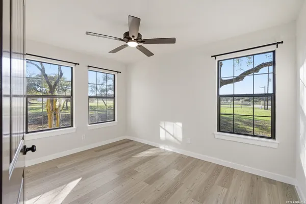 $6,000 | 102 Winchester Drive, Bergheim, TX 78004