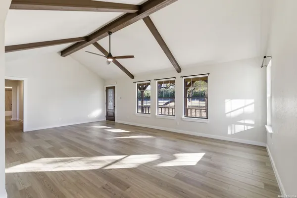 $6,000 | 102 Winchester Drive, Bergheim, TX 78004