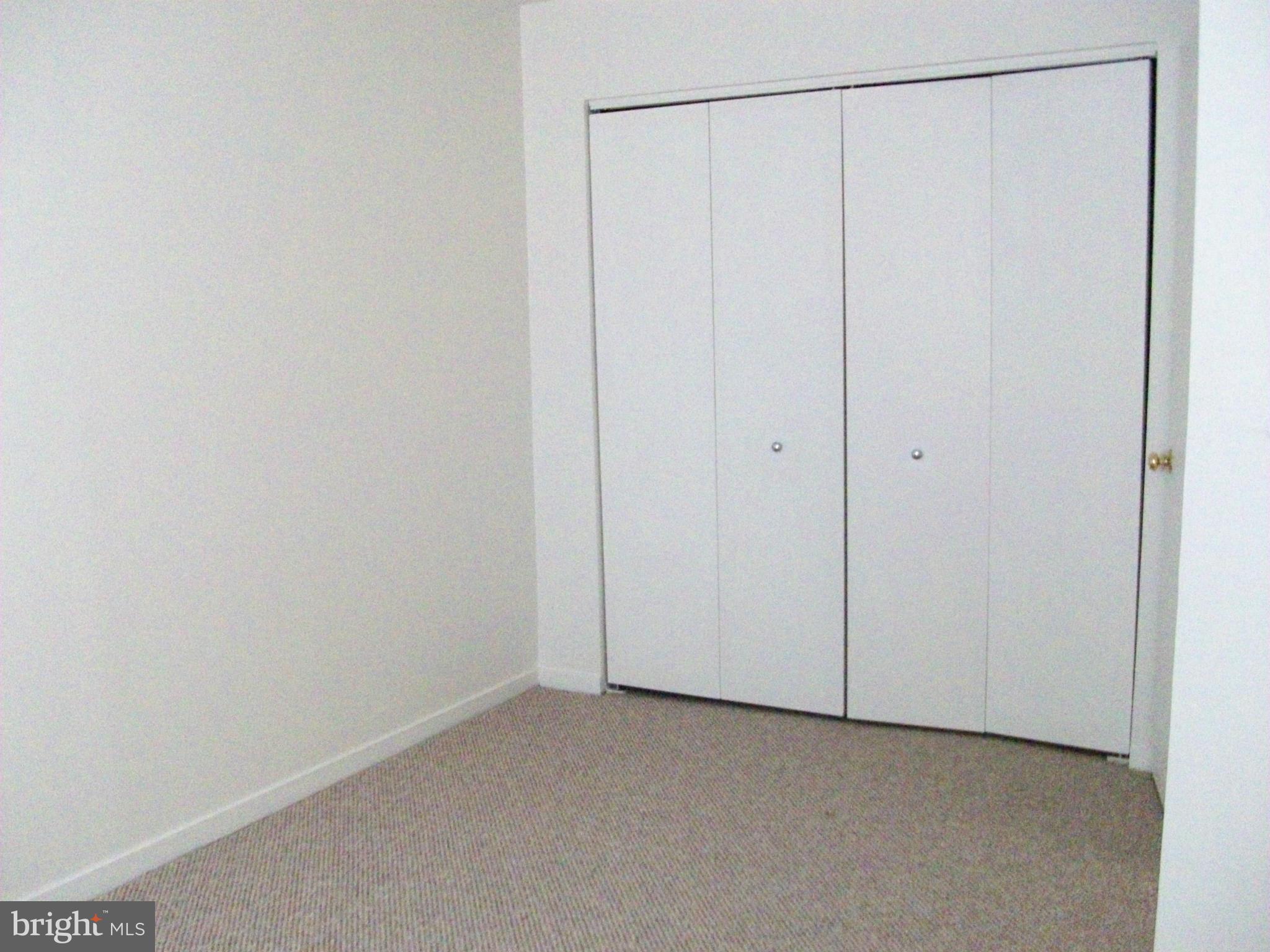 9 Lee Street West, Unit R57 Baltimore, MD 21201 - Photo 15 of 16 Bedroom