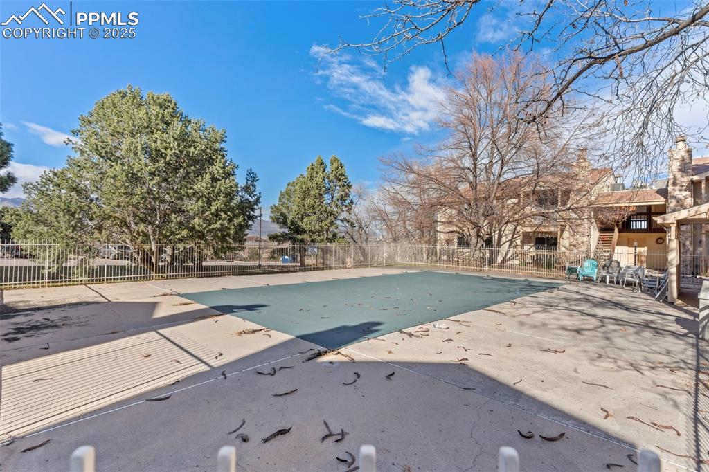 918 Tenderfoot Hill Road, Unit 202 Colorado Springs, CO 80906 - Photo 48 of 48 a view of a yard with an trees