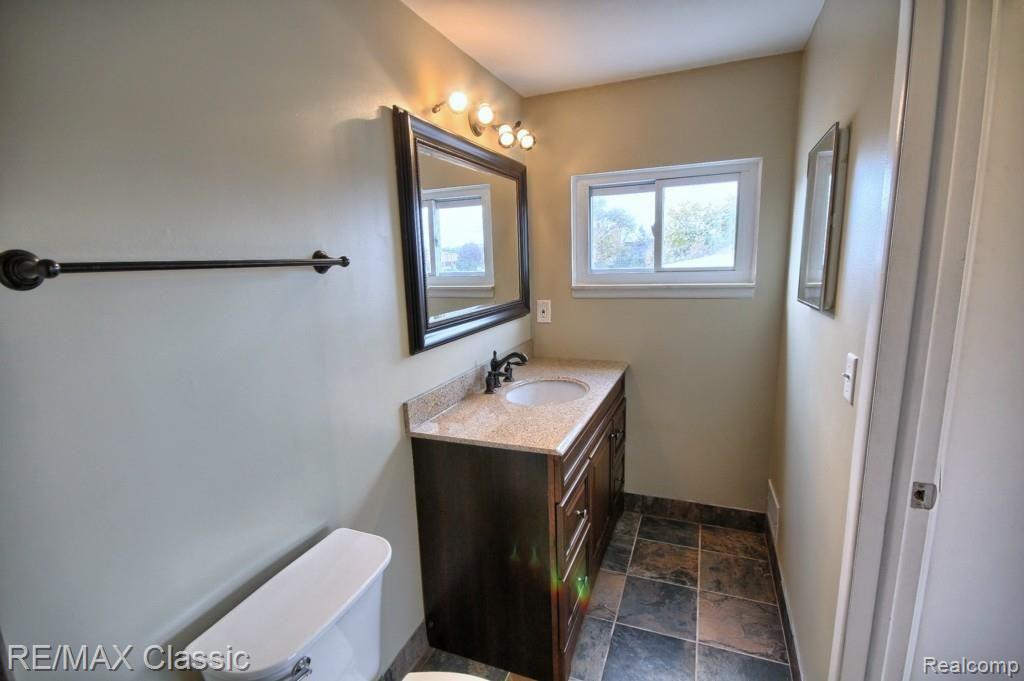 17529 West Thirteen Mile Road Southfield, MI 48076 - Photo 18 of 34 Master Bathroom.jpg