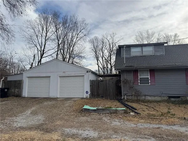 $119,900 | 10600 East 19th Terrace, Independence, MO 64052