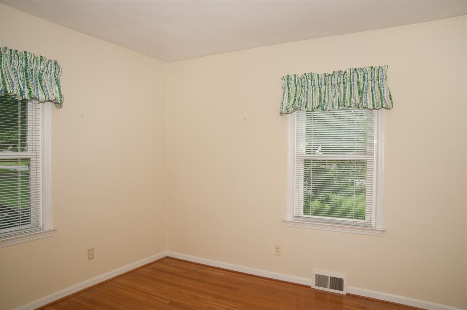 1925 Fontaine Road Lexington, KY 40502 - Photo 5 of 21 Photo 5