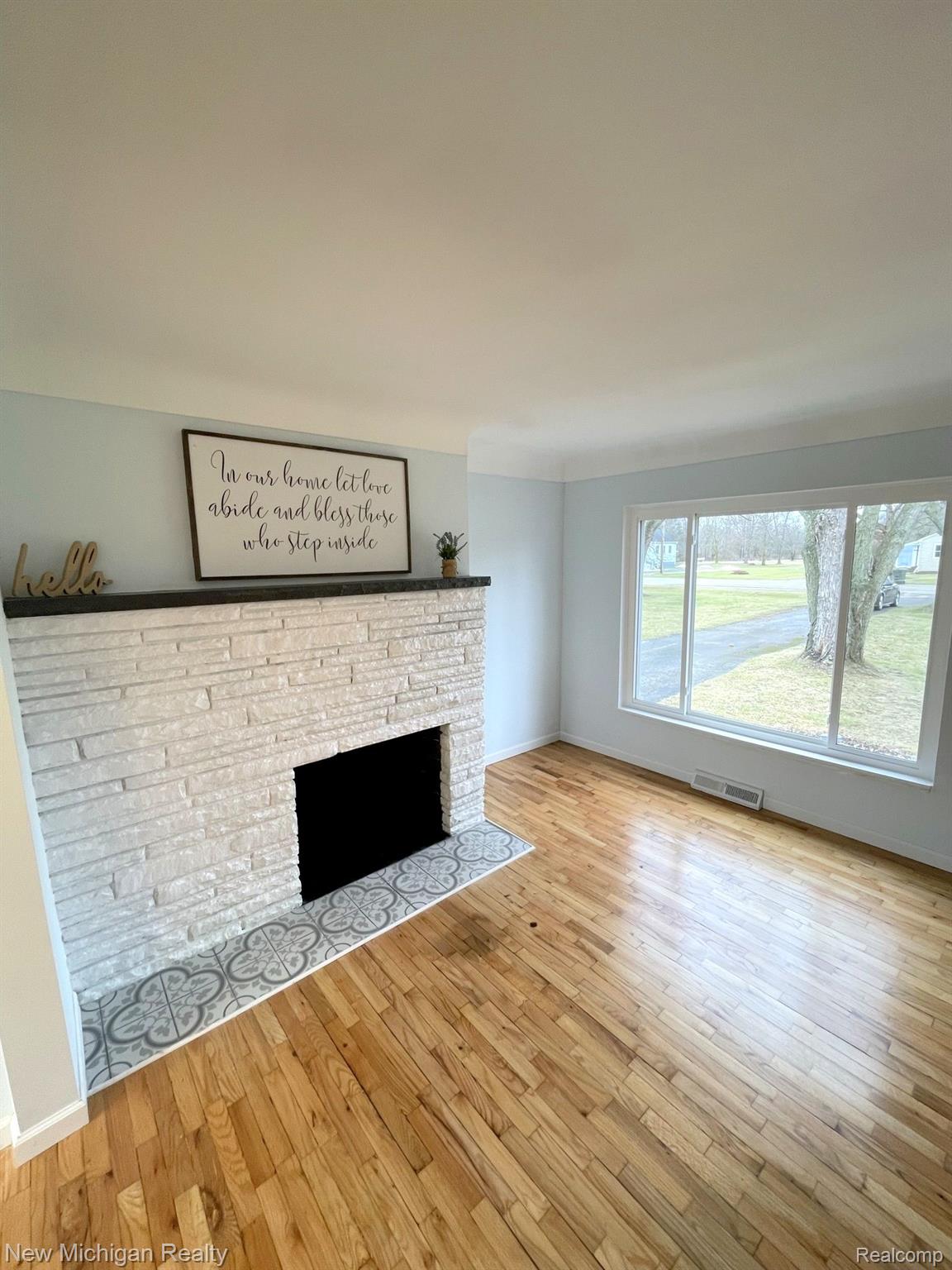 4060 North Center Road Flint, MI 48506 - Photo 12 of 27 Gallery Image 12