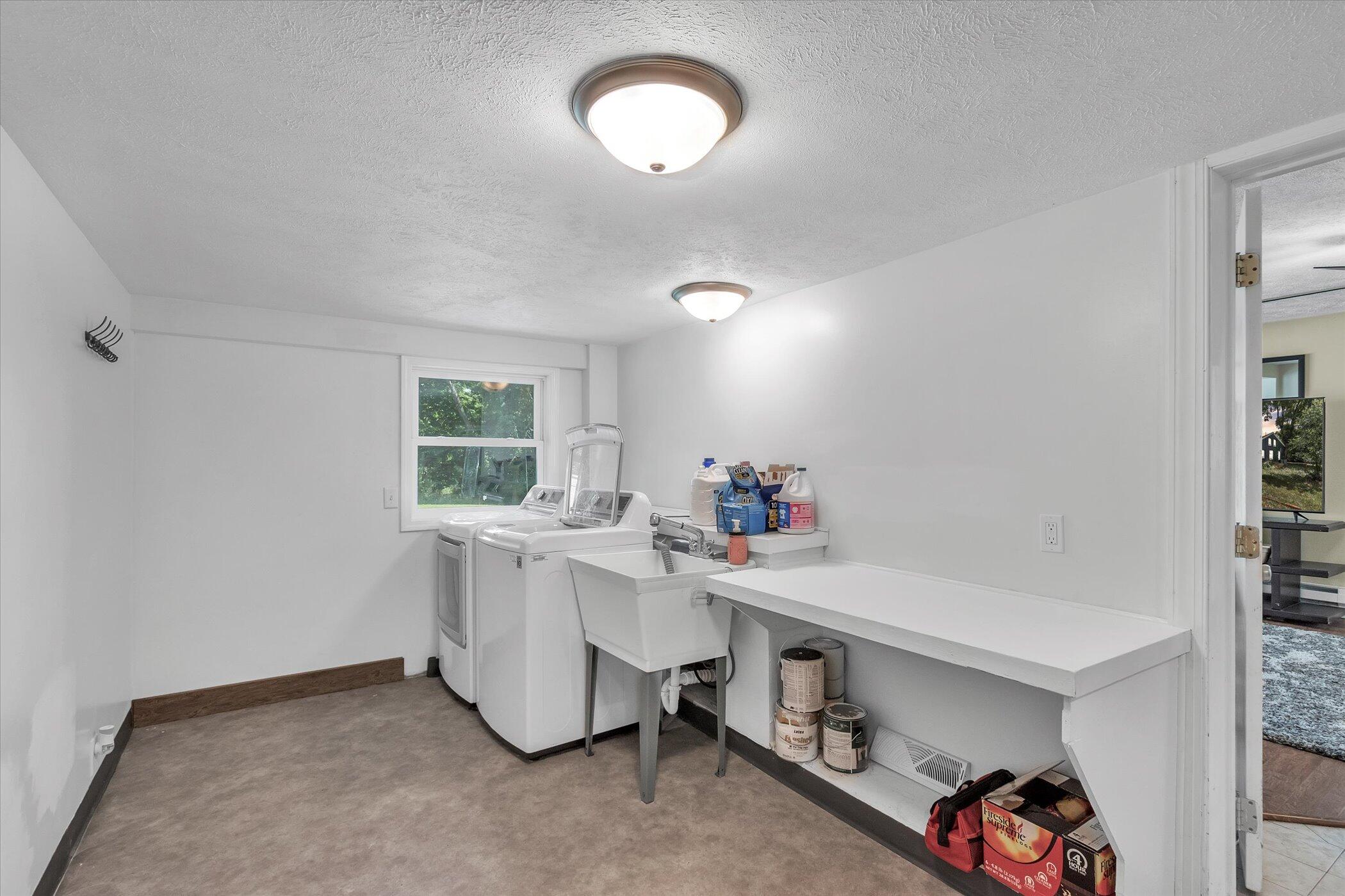 5226 Dumon Road Belding, MI 48809 - Photo 26 of 34 32-5226-Dumon-Road-WindowStill-Real-Esta