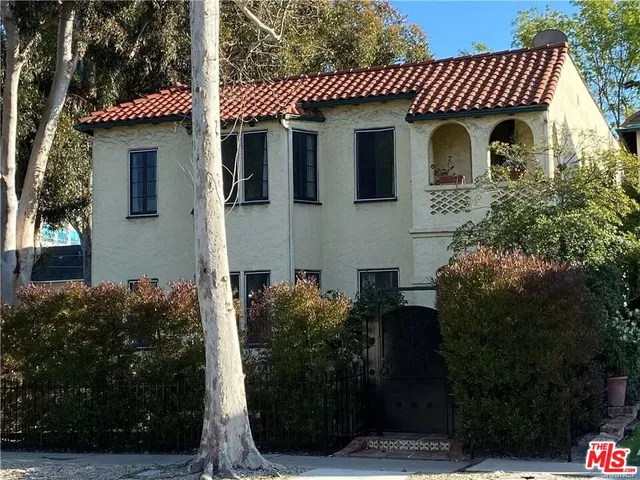 $7,000 | 601 South Sweetzer Avenue, Los Angeles, CA 90048