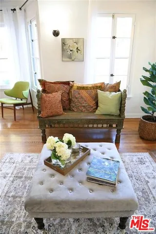 $7,000 | 601 South Sweetzer Avenue, Los Angeles, CA 90048