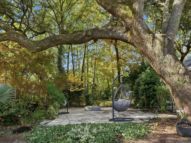 $1,275,000 | 121 Berkshire Drive, Charleston, SC 29492