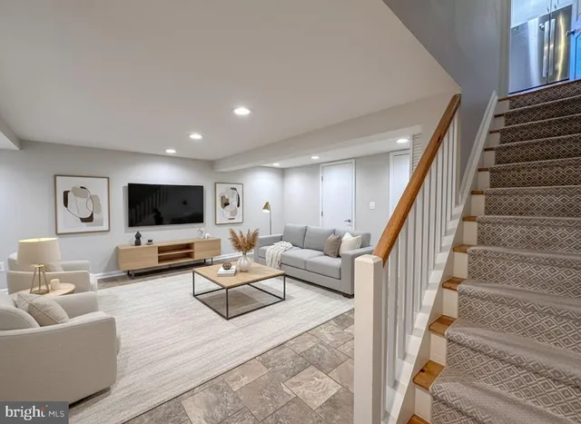 $4,000 | 226 Guthrie Avenue, Alexandria, VA 22305