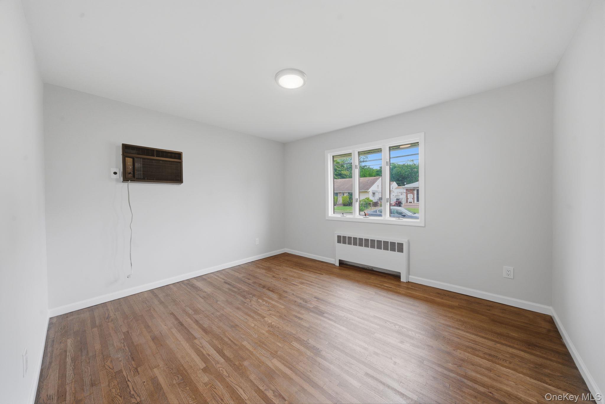 986 Cayuga Road West Hempstead, NY 11552 - Photo 14 of 22