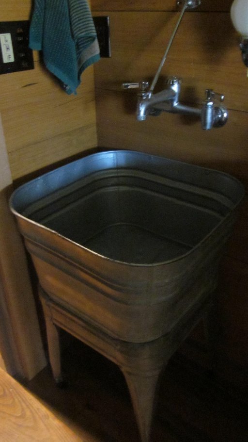 300 Buck Ridge Road Oneida, TN 37841 - Photo 27 of 39 Laundry sink