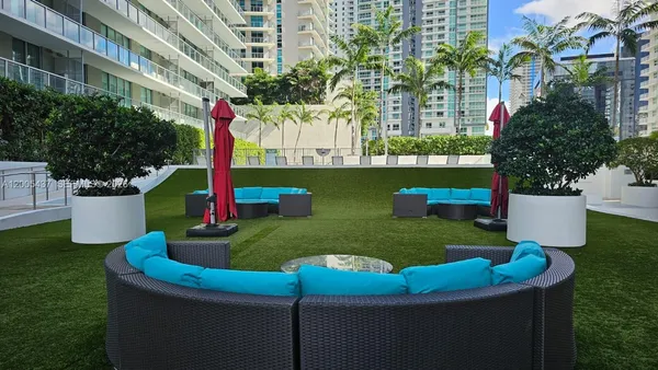$2,900 | 1111 Southwest 1st Avenue, Unit 2124N, Miami, FL 33130