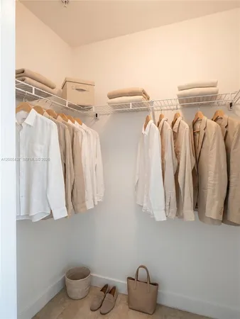 $2,900 | 1111 Southwest 1st Avenue, Unit 2124N, Miami, FL 33130