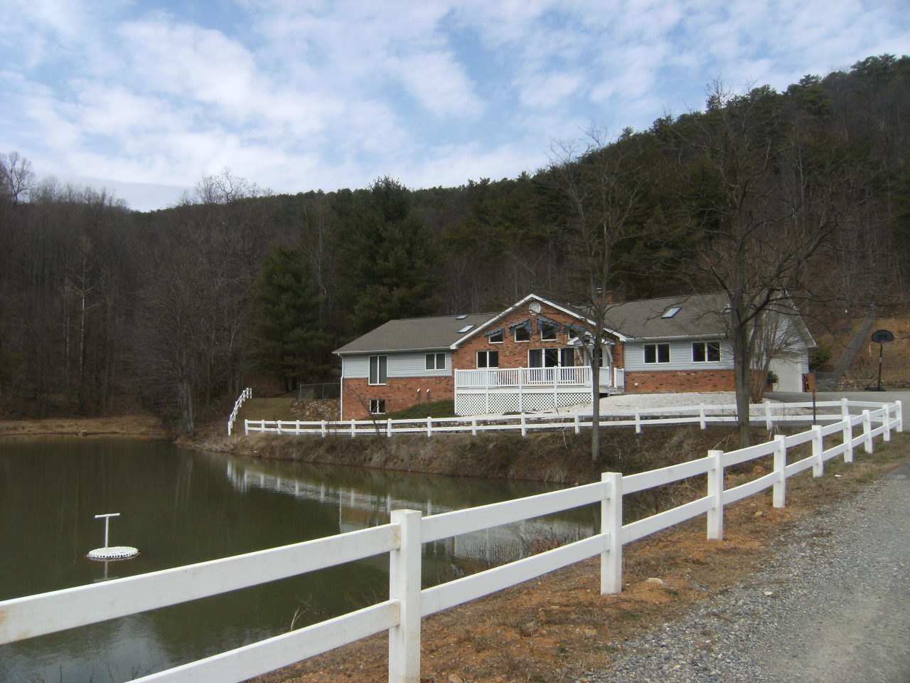 6111 Mt Chestnut Road Roanoke, VA 24018 - Photo 1 of 21 Front of Home