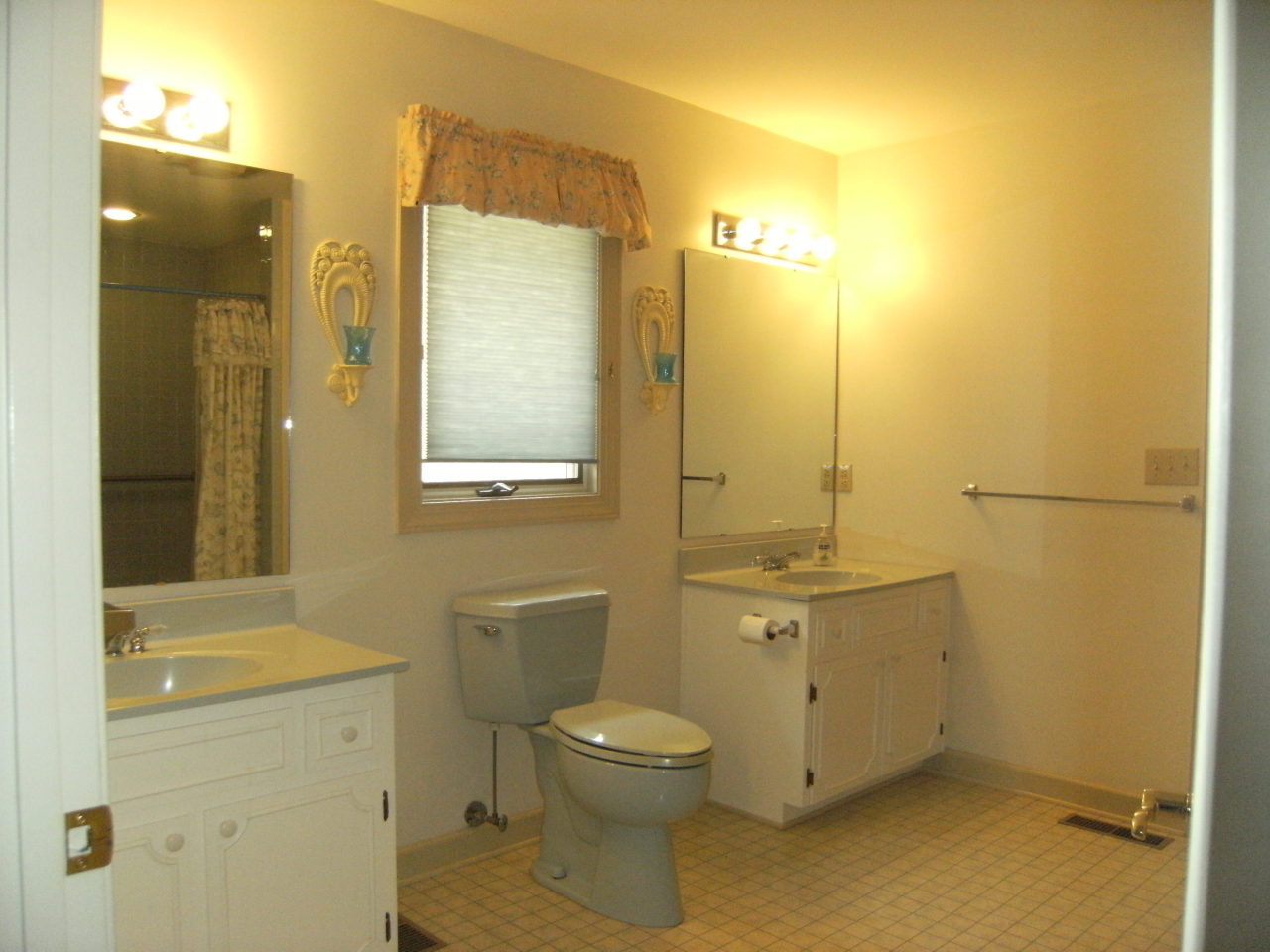 6111 Mt Chestnut Road Roanoke, VA 24018 - Photo 11 of 21 6111 Mt