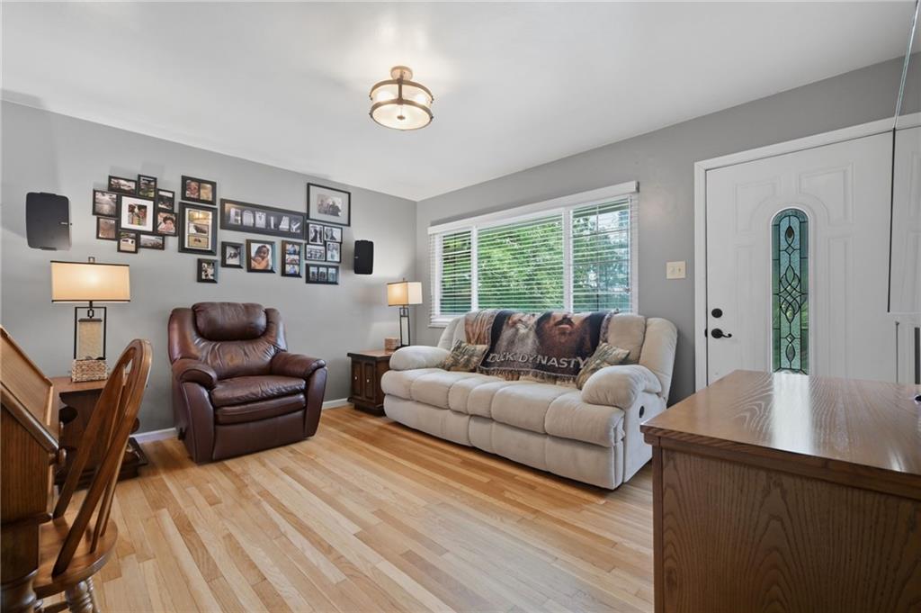 1329 Highway 56 Apollo, PA 15613 - Photo 3 of 36
