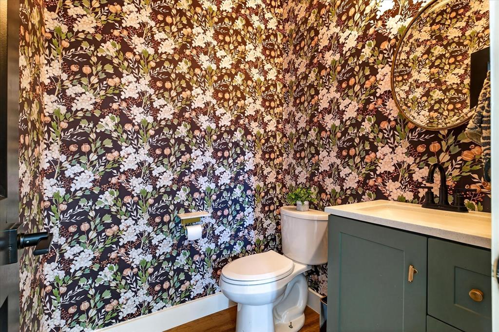 7675 Michael Road Sanger, TX 76266 - Photo 14 of 40 a bathroom with a toilet and a sink