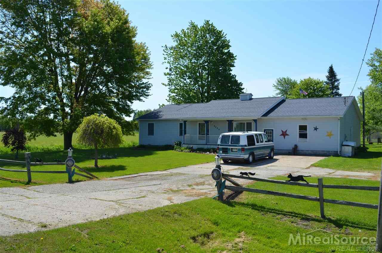 4420 Harrington Road Croswell, MI 48422 - Photo 17 of 30 31278732-16.JPG