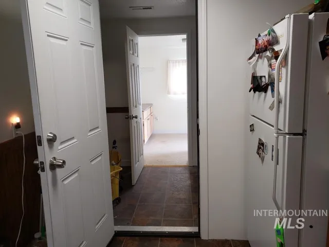 $379,000 | 205 Adams Street West, Huntington, OR 97907