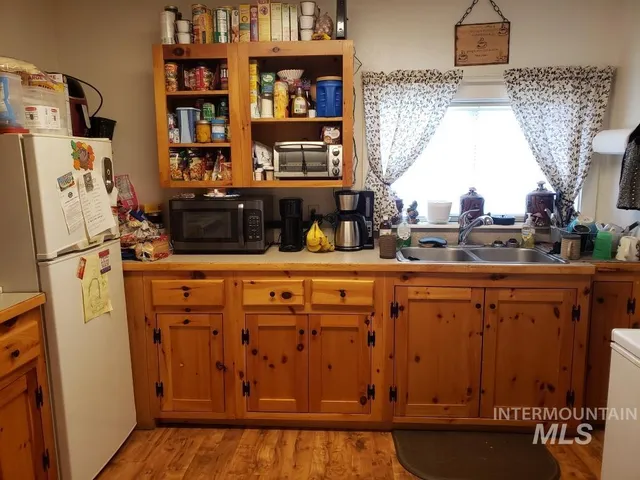 $379,000 | 205 Adams Street West, Huntington, OR 97907