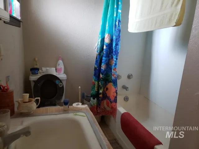 $379,000 | 205 Adams Street West, Huntington, OR 97907