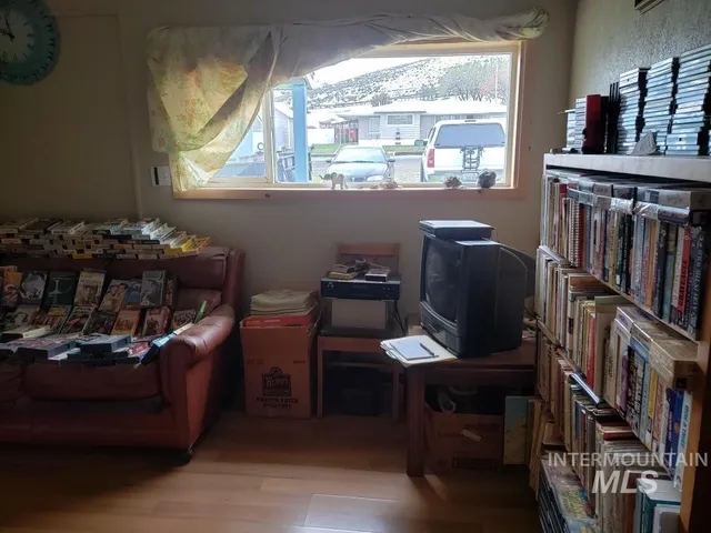 $379,000 | 205 Adams Street West, Huntington, OR 97907