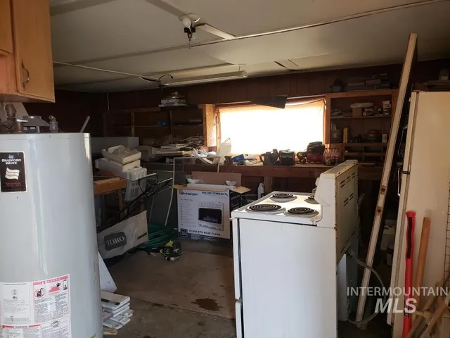 $379,000 | 205 Adams Street West, Huntington, OR 97907