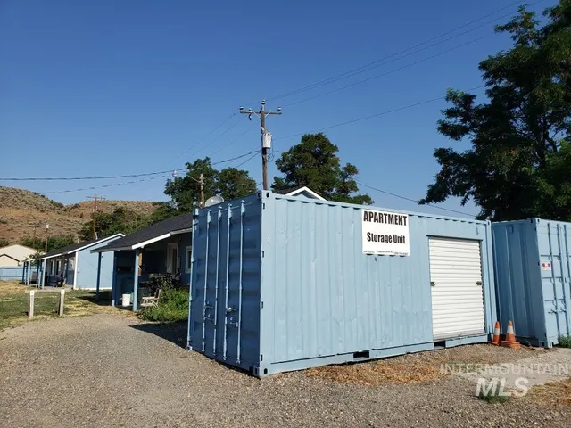 $379,000 | 205 Adams Street West, Huntington, OR 97907