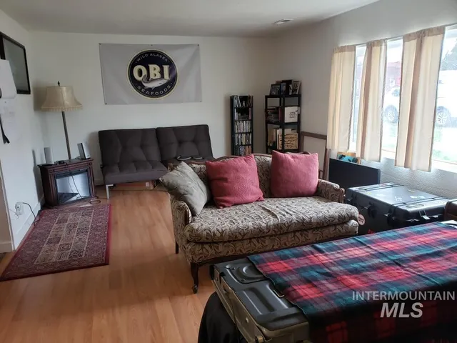 $379,000 | 205 Adams Street West, Huntington, OR 97907