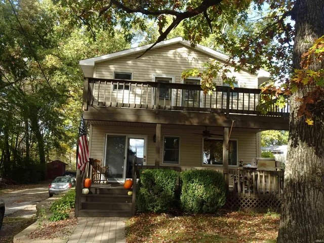 $259,900 | 8170 North Tippecanoe Drive, Walkerton, IN 46574