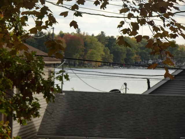 $259,900 | 8170 North Tippecanoe Drive, Walkerton, IN 46574