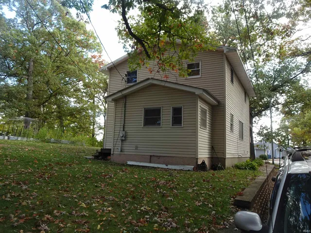 $259,900 | 8170 North Tippecanoe Drive, Walkerton, IN 46574