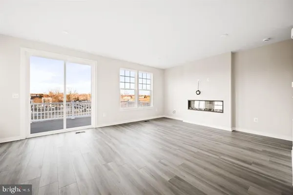 $3,700 | 42508 Invergordon Terrace, Sterling, VA 20166