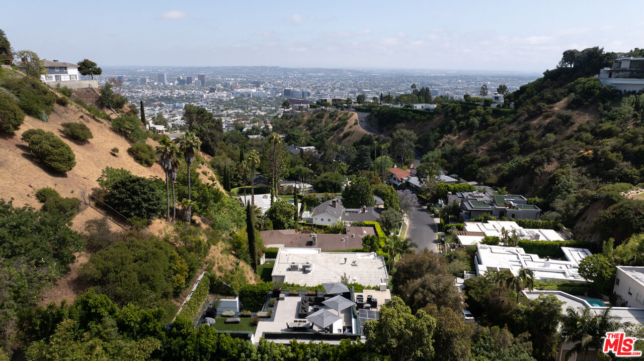 1488 Rising Glen Road Los Angeles, CA 90069 - Photo 32 of 37 an aerial view of multiple house