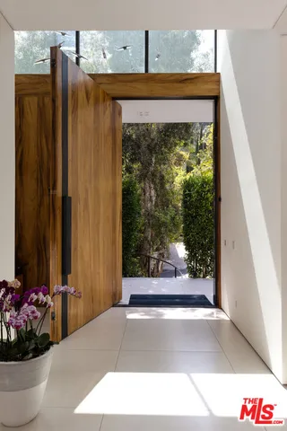 a view of a entryway