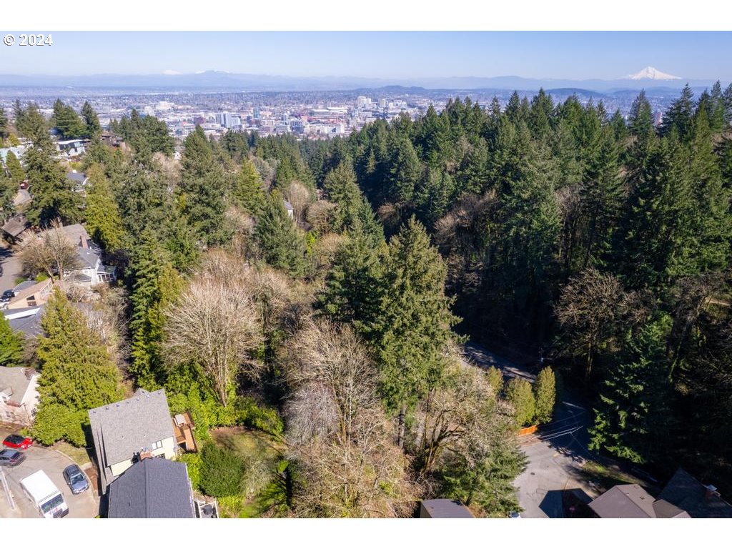 Southwest Fairview Boulevard Portland, OR 97205 - Photo 15 of 19 Gallery Image 15