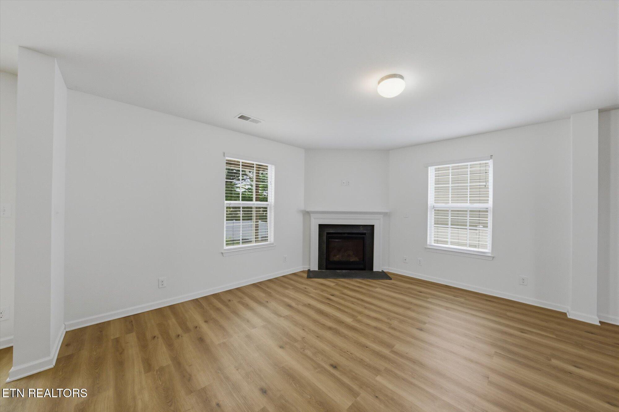 7717 Edwards Pl Boulevard Corryton, TN 37721 - Photo 8 of 33 08-7717-Edwards-Pl-Blvd-Corryton-TN-8