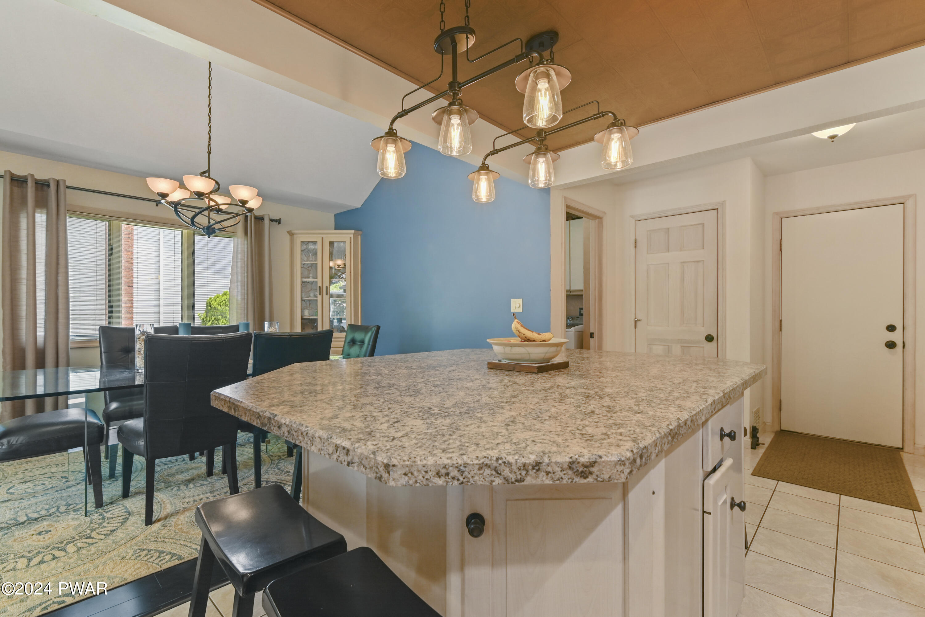 916 Clearview Road Moscow, PA 18444 - Photo 22 of 61 Kitchen