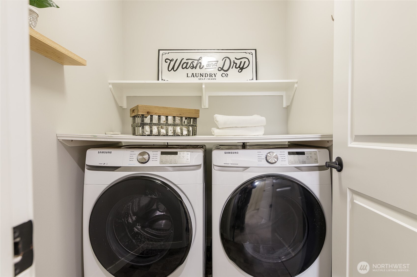 23630 6th Avenue Southeast, Unit B Bothell, WA 98021 - Photo 30 of 40 a view of washer and dryer in a utility room
